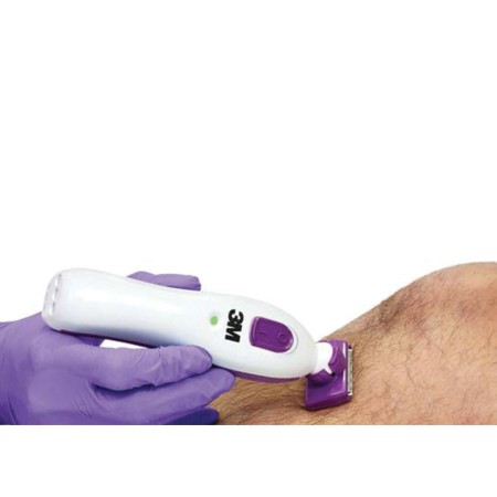 3M KIT RASOIO ELETTRICO PER TRICOTOMIA 3M 9667L-E (RASOIO + CARICABATTERIE)