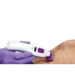 3M KIT RASOIO ELETTRICO PER TRICOTOMIA 3M 9667L-E (RASOIO + CARICABATTERIE)